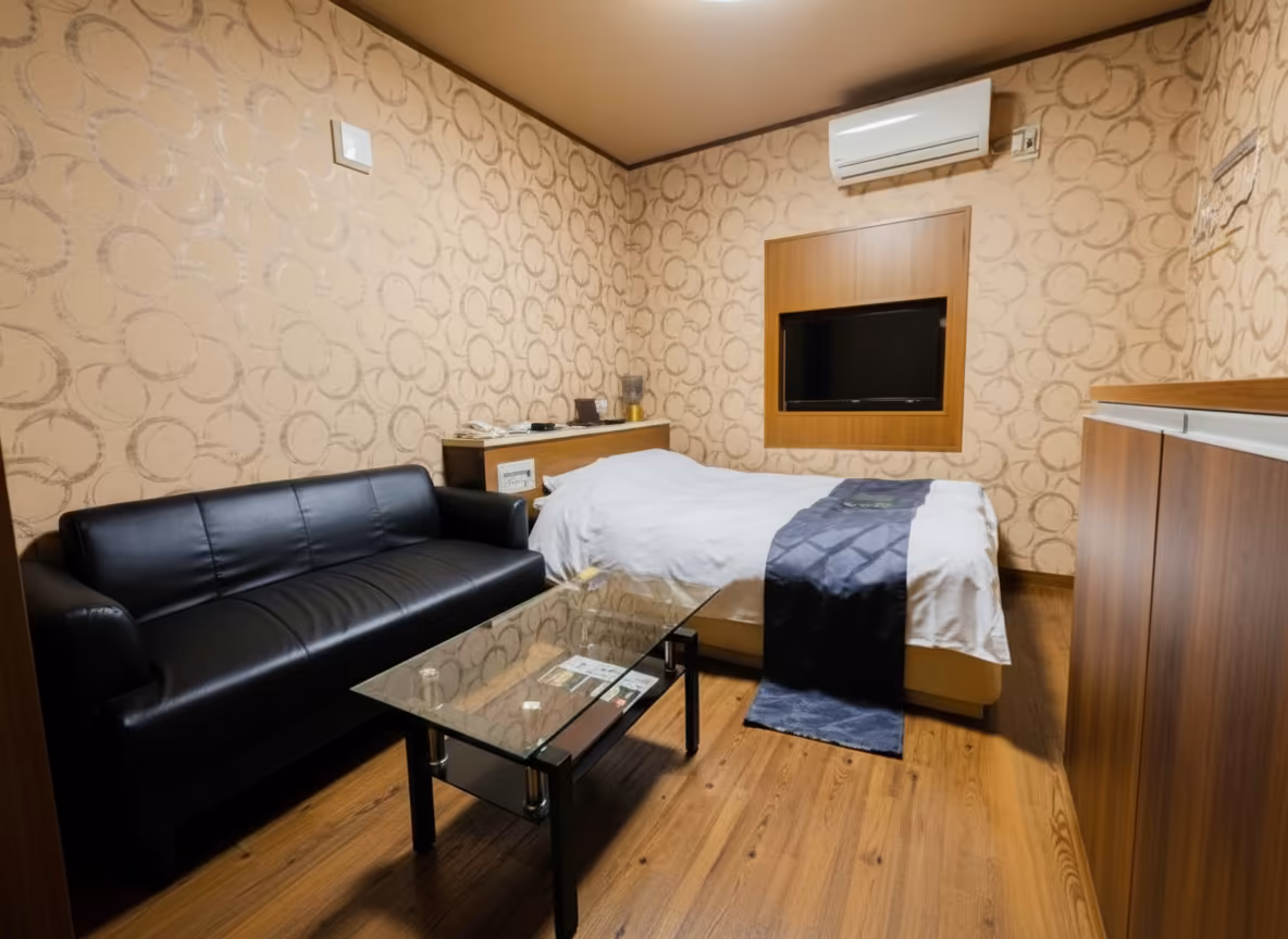 HOTEL FIORE 中川店の画像1