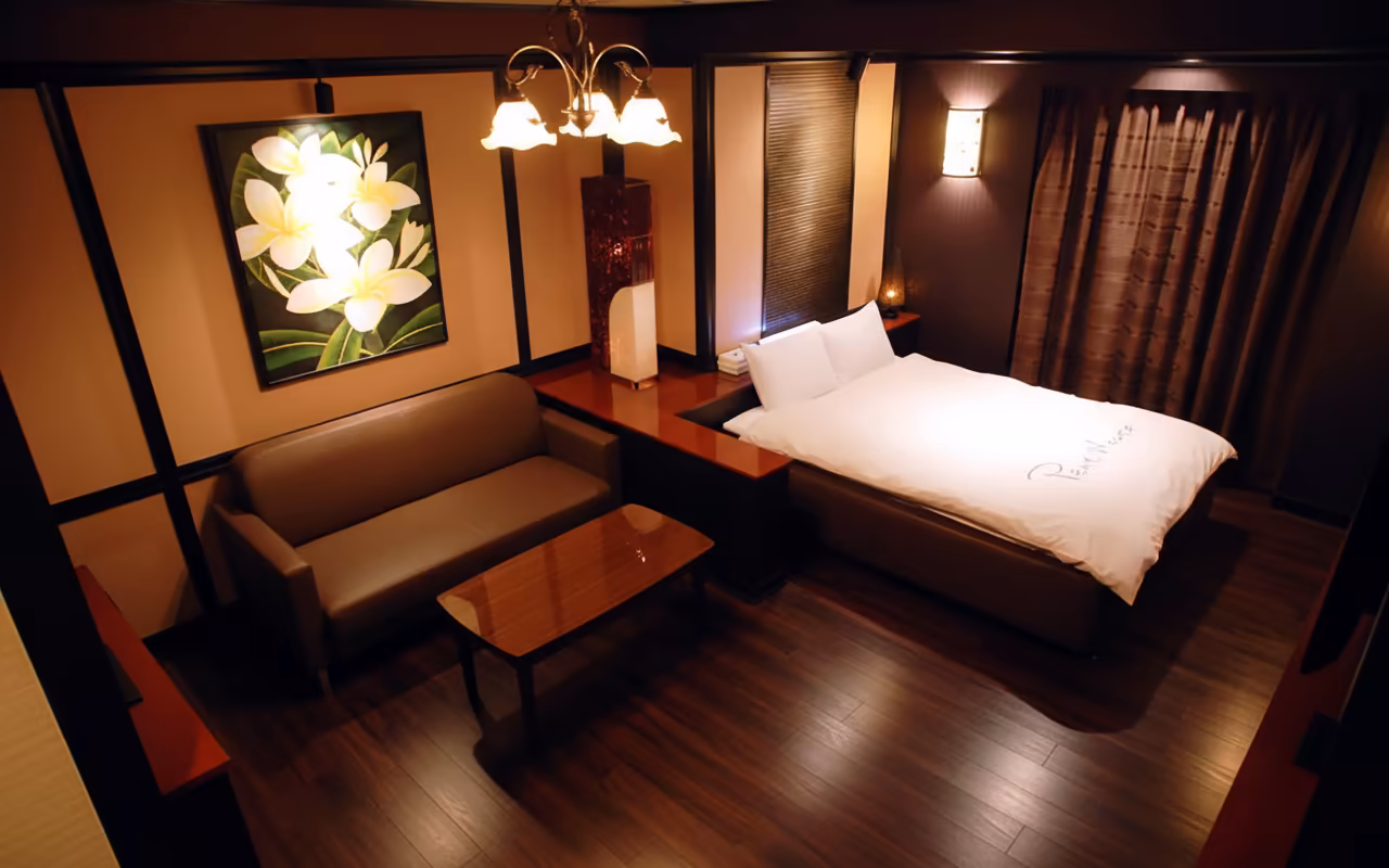 PENTHOUSE (ペントハウス)の画像1